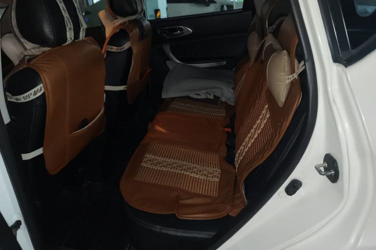 Used CHANGAN CS35 2014 1.6L Manual Luxury Model China IV Standard Left Rear Seat