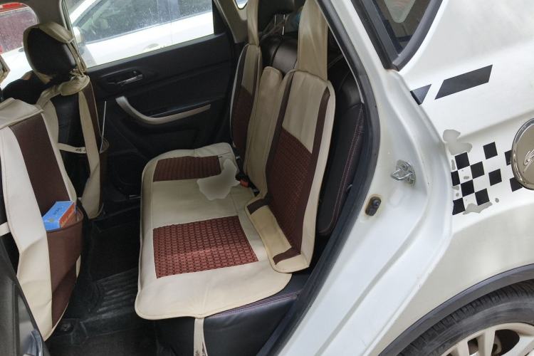 Used CHANGAN CS35 2014 1.6L Automatic Luxury Model China IV Standard Left Rear Seat
