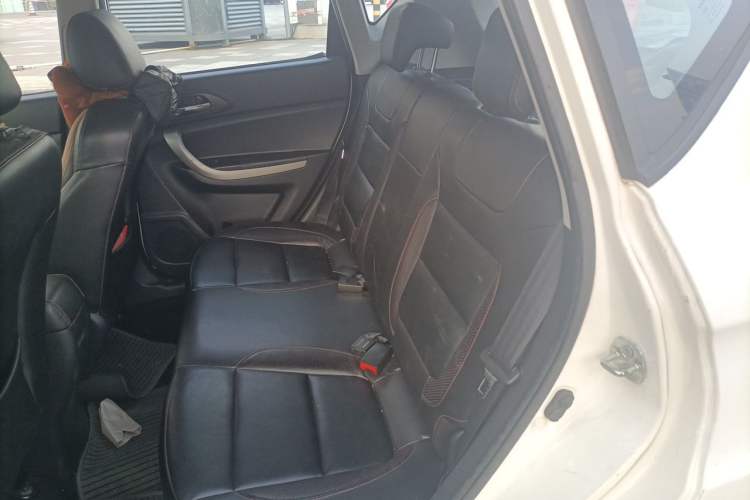 Used CHANGAN CS35 2014 1.6L Automatic Luxury Model China IV Standard Left Rear Seat