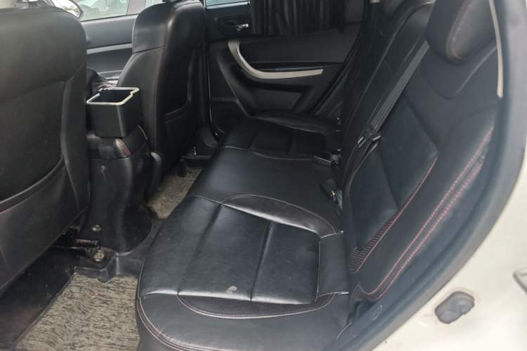 Used CHANGAN CS35 2014 1.6L Automatic Luxury Model China IV Standard Left Rear Seat