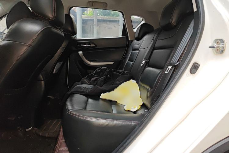 Used CHANGAN CS35 2014 1.6L Manual Luxury Model China IV Standard Left Rear Seat