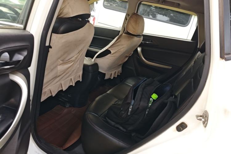 Used CHANGAN CS35 2014 1.6L Manual Luxury Model China IV Standard Left Rear Seat