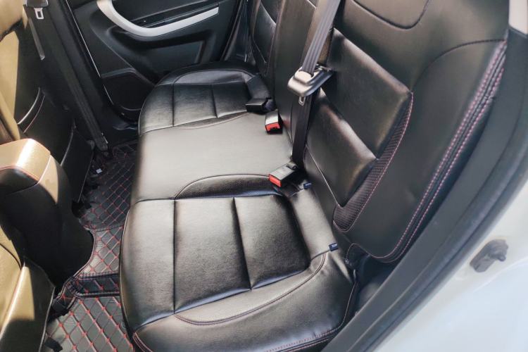 Used CHANGAN CS35 2014 1.6L Automatic Luxury Model China IV Standard Left Rear Seat