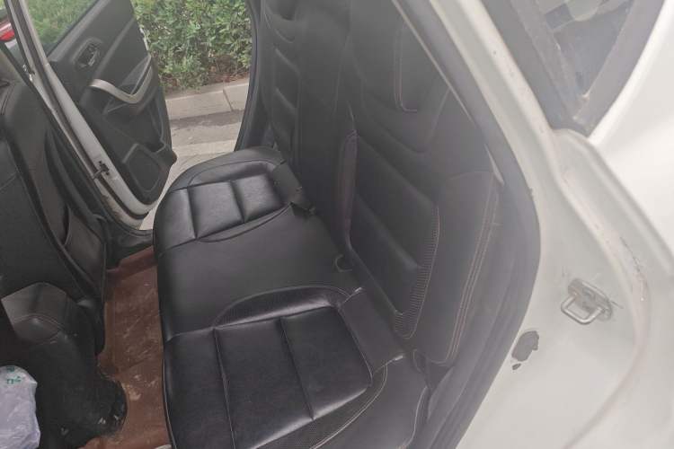 Used CHANGAN CS35 2014 1.6L Automatic Luxury Navigation Model China IV Standard Left Rear Seat