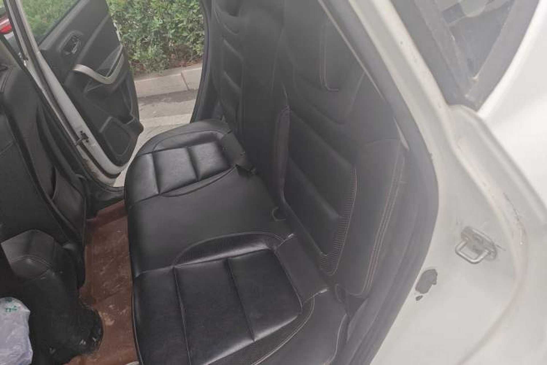 Used CHANGAN CS35 2014 1.6L Automatic Luxury Navigation Model China IV Standard Left Rear Seat