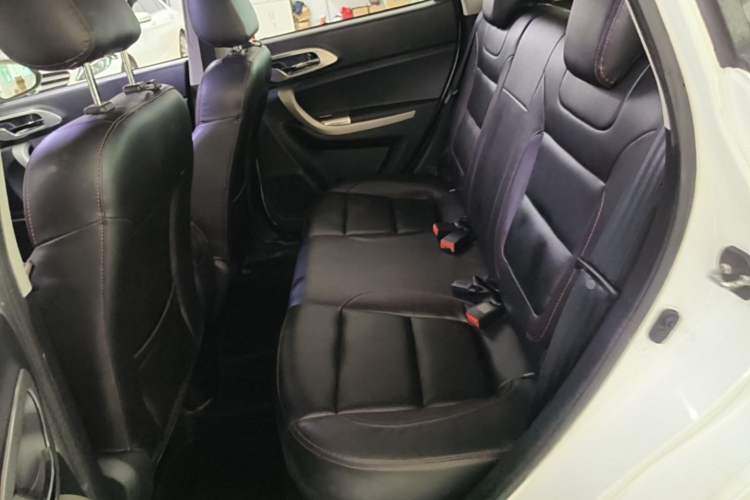 Used CHANGAN CS35 2014 1.6L Automatic Luxury Model China IV Standard Left Rear Seat