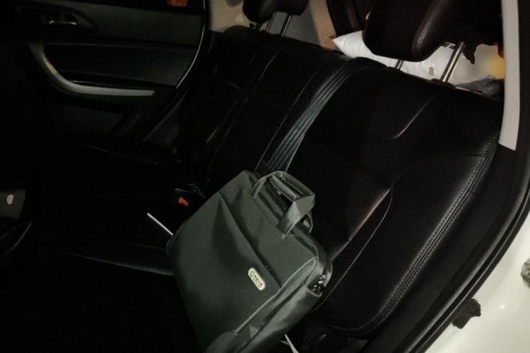 Used CHANGAN CS35 2014 1.6L Automatic Luxury Model China IV Standard Left Rear Seat