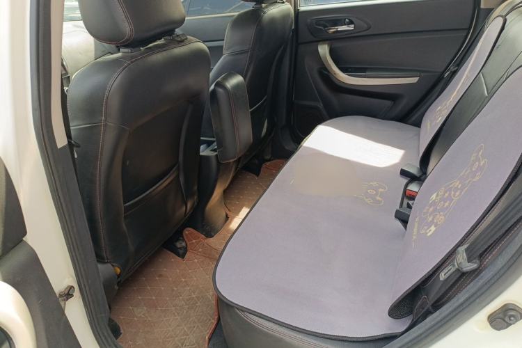 Used CHANGAN CS35 2014 1.6L Manual Luxury Model China IV Standard Left Rear Seat