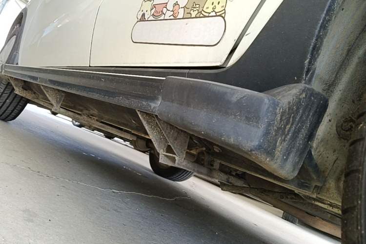 Used CHANGAN CS35 2014 1.6L Automatic Luxury Model China IV Standard Left Side Sill