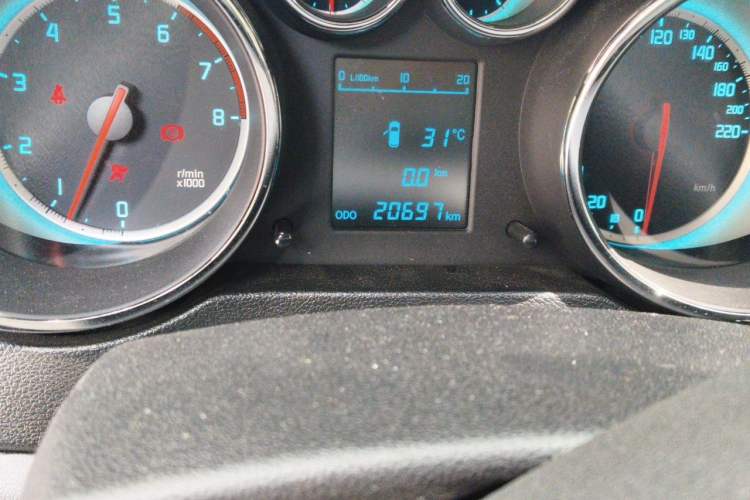 Used CHANGAN CS35 2014 1.6L Manual Luxury Model China IV Standard Odometer Close Up
