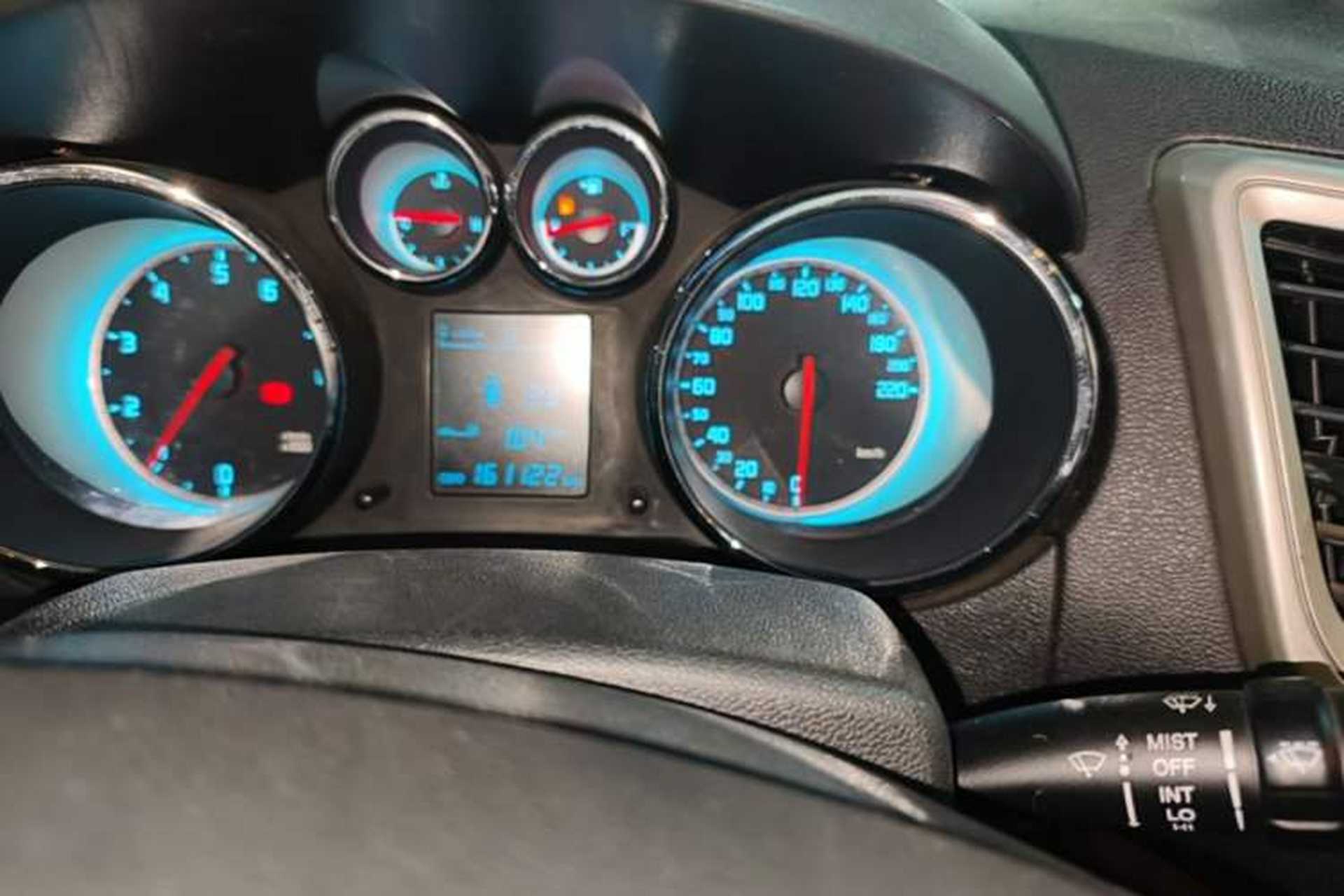 Used CHANGAN CS35 2014 1.6L Manual Luxury Model China V Standard Odometer Close Up