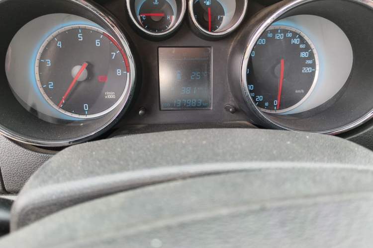 Used CHANGAN CS35 2014 1.6L Manual Luxury Model China IV Standard Odometer Close Up