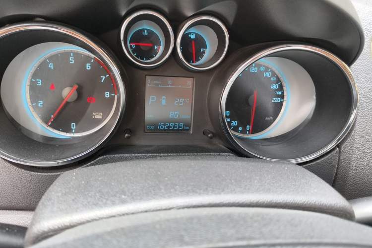 Used CHANGAN CS35 2014 1.6L Automatic Luxury Model China IV Standard Odometer Close Up