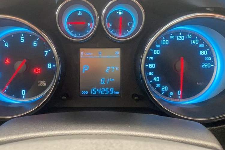 Used CHANGAN CS35 2014 1.6L Automatic Luxury Navigation Model China IV Standard Odometer Close Up