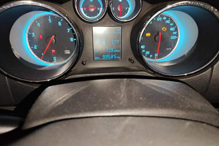Used CHANGAN CS35 2014 1.6L Automatic Luxury Navigation Model China IV Standard Odometer Close Up
