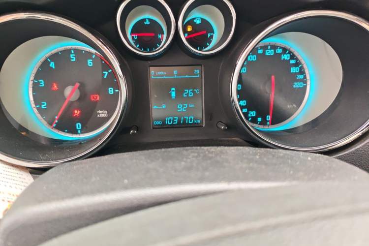 Used CHANGAN CS35 2014 1.6L Manual Luxury Model China IV Standard Odometer Close Up