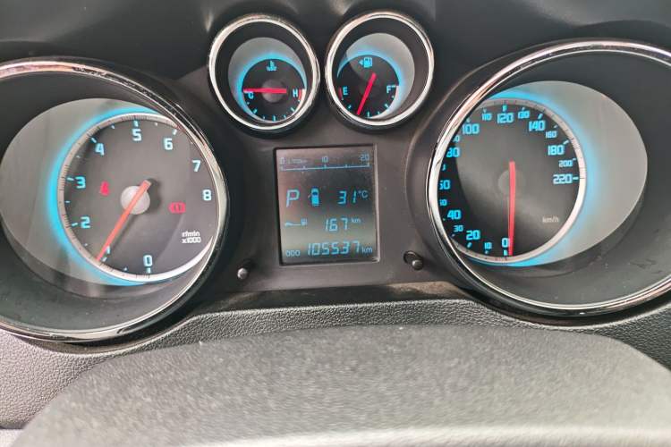 Used CHANGAN CS35 2014 1.6L Automatic Luxury Model China IV Standard Odometer Close Up