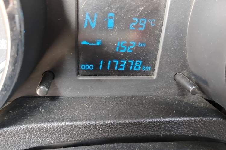 Used CHANGAN CS35 2014 1.6L Automatic Luxury Model China IV Standard Odometer Close Up
