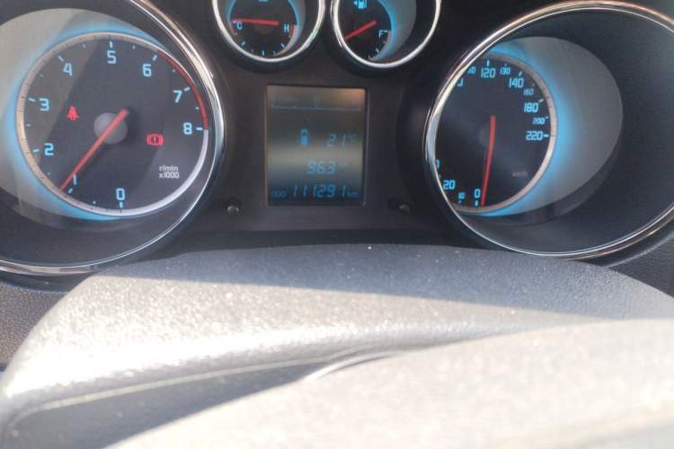Used CHANGAN CS35 2014 1.6L Manual Luxury Model China V Standard Odometer Close Up