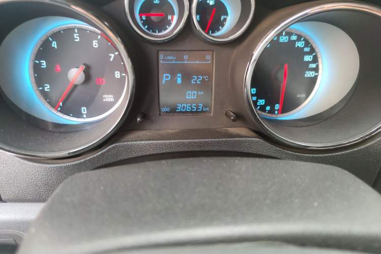 Used CHANGAN CS35 2014 1.6L Automatic Luxury Model China IV Standard Odometer Close Up