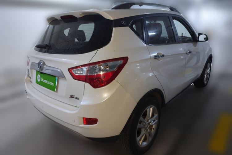 Used CHANGAN CS35 2014 1.6L Automatic Luxury Model China IV Standard Rear Right 45 Deg