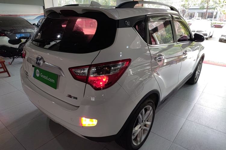Used CHANGAN CS35 2014 1.6L Automatic Luxury Model China IV Standard Rear Right 45 Deg