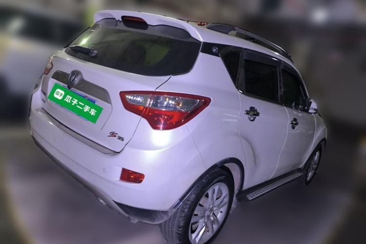 Used CHANGAN CS35 2014 1.6L Automatic Luxury Navigation Model China IV Standard Rear Right 45 Deg