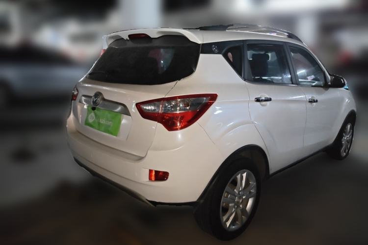 Used CHANGAN CS35 2014 1.6L Automatic Luxury Model China IV Standard Rear Right 45 Deg
