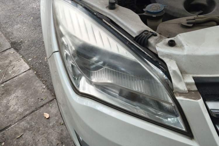 Used CHANGAN CS35 2014 1.6L Manual Luxury Model China IV Standard Right Front Headlight