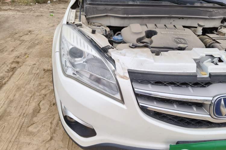 Used CHANGAN CS35 2014 1.6L Manual Luxury Model China IV Standard Right Front Headlight