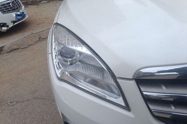 Used CHANGAN CS35 2014 1.6L Automatic Luxury Model China IV Standard Right Front Headlight