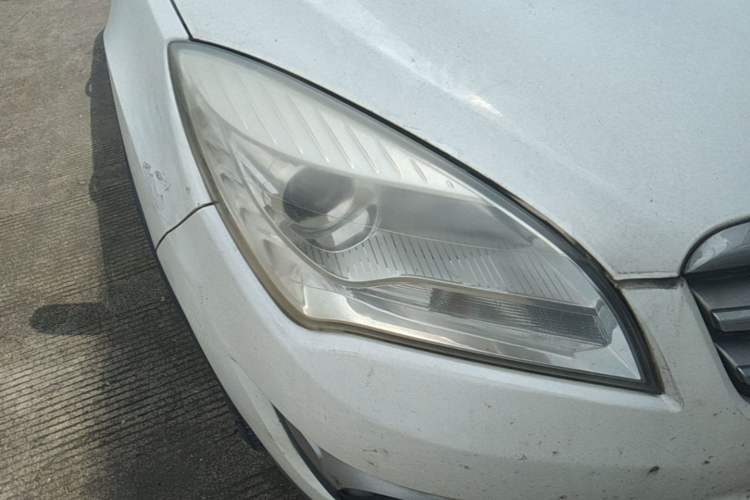 Used CHANGAN CS35 2014 1.6L Manual Luxury Navigation Model China IV Standard Right Front Headlight