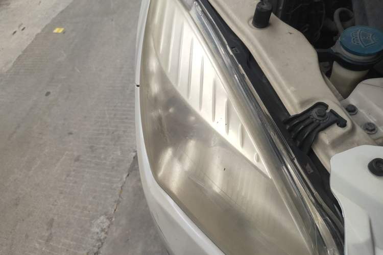 Used CHANGAN CS35 2014 1.6L Automatic Luxury Navigation Model China IV Standard Right Front Headlight