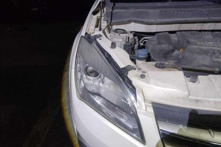 Used CHANGAN CS35 2014 1.6L Automatic Luxury Navigation Model China IV Standard Right Front Headlight