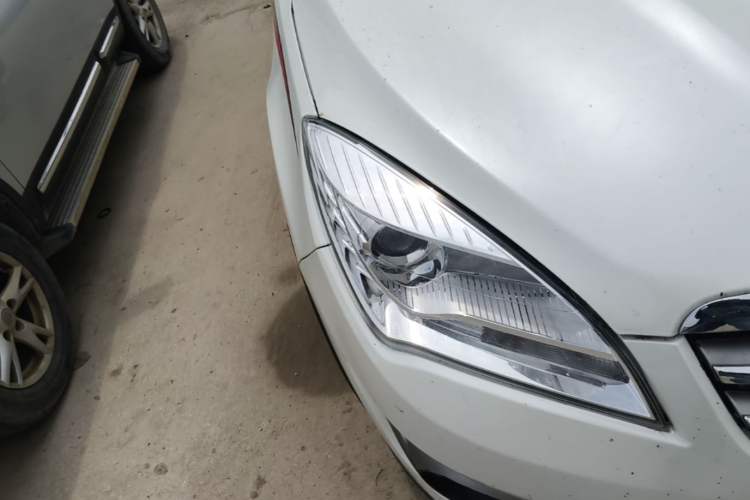 Used CHANGAN CS35 2014 1.6L Manual Luxury Model China IV Standard Right Front Headlight