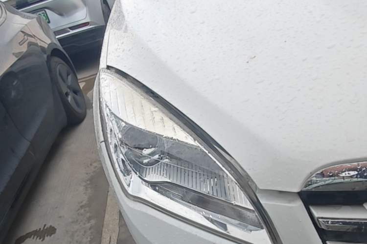 Used CHANGAN CS35 2014 1.6L Automatic Luxury Model China IV Standard Right Front Headlight