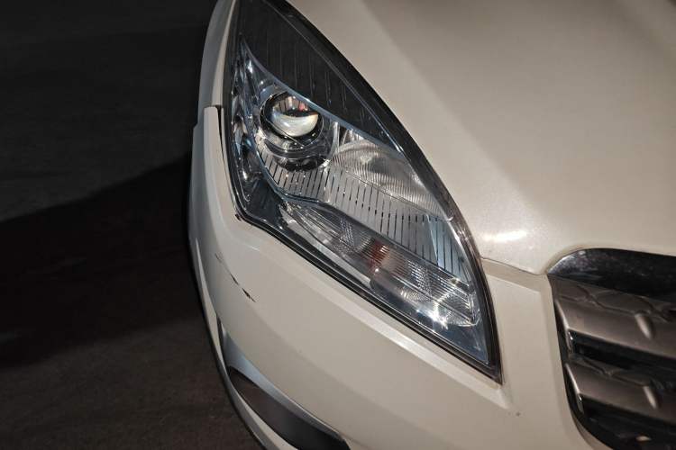 Used CHANGAN CS35 2014 1.6L Automatic Luxury Navigation Model China IV Standard Right Front Headlight