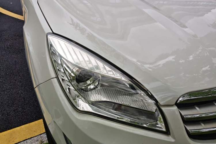 Used CHANGAN CS35 2014 1.6L Manual Luxury Model China IV Standard Right Front Headlight