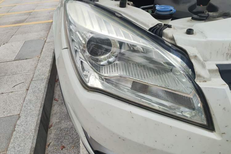 Used CHANGAN CS35 2014 1.6L Manual Luxury Model China IV Standard Right Front Headlight