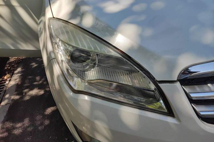 Used CHANGAN CS35 2014 1.6L Manual Luxury Model China IV Standard Right Front Headlight