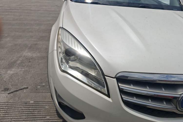 Used CHANGAN CS35 2014 1.6L Manual Luxury Model China V Standard Right Front Headlight