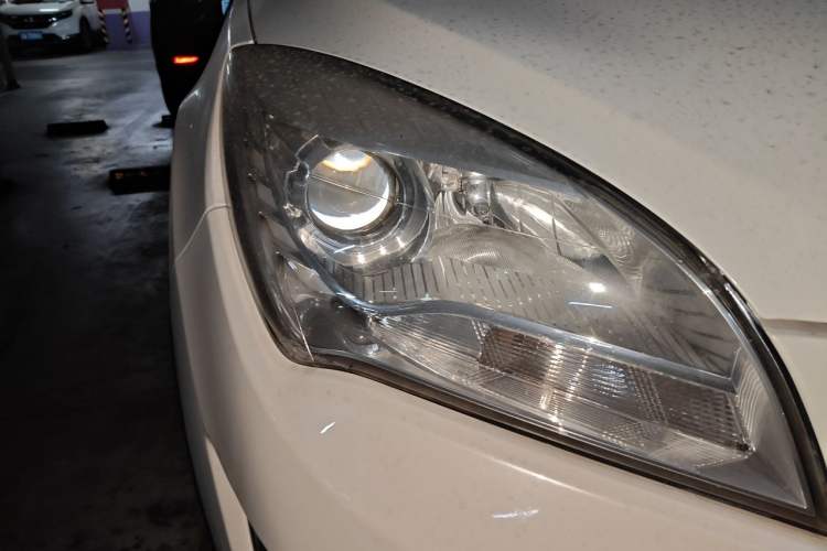 Used CHANGAN CS35 2014 1.6L Automatic Luxury Model China IV Standard Right Front Headlight