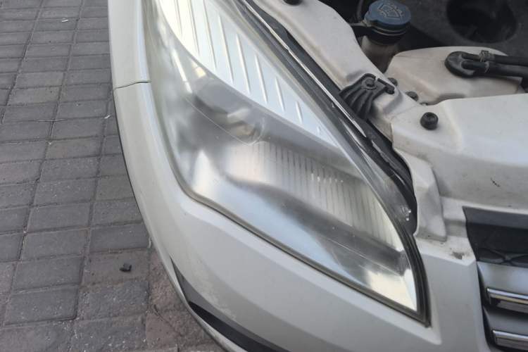 Used CHANGAN CS35 2014 1.6L Manual Luxury Model China IV Standard Right Front Headlight