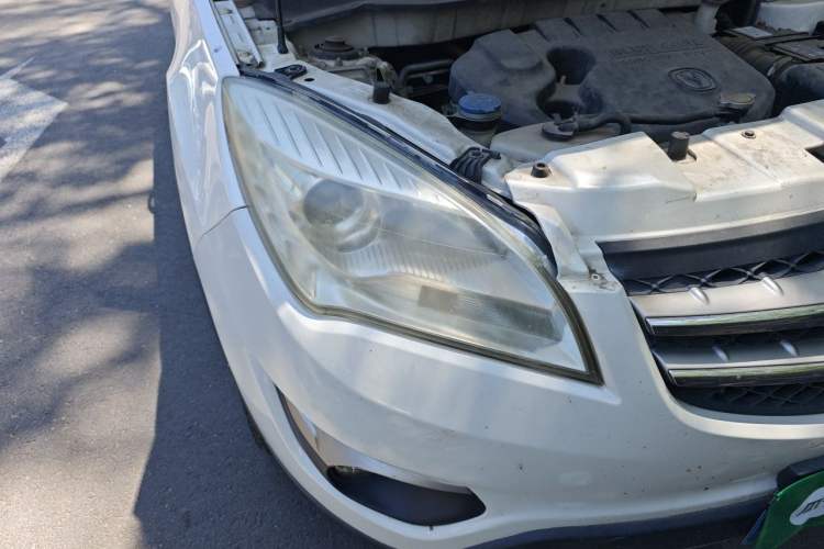Used CHANGAN CS35 2014 1.6L Automatic Luxury Model China V Standard Right Front Headlight