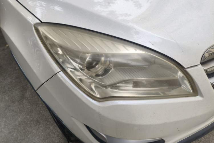 Used CHANGAN CS35 2014 1.6L Manual Luxury Model China V Standard Right Front Headlight