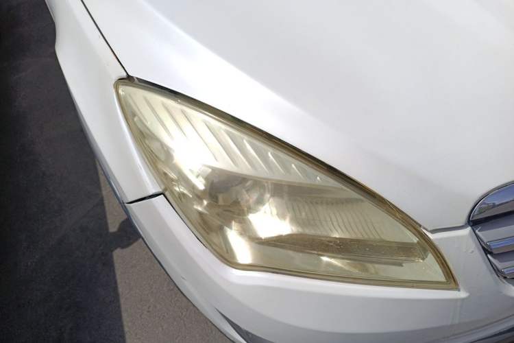 Used CHANGAN CS35 2014 1.6L Manual Luxury Model China IV Standard Right Front Headlight