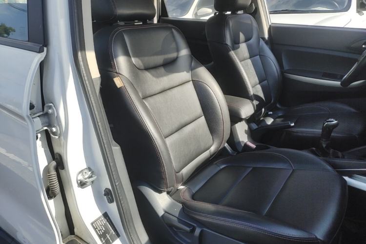 Used CHANGAN CS35 2014 1.6L Manual Luxury Model China IV Standard Right Front Seat