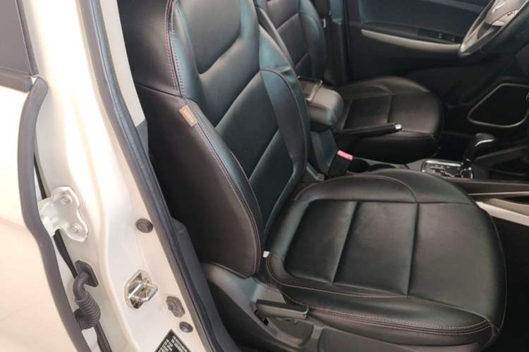 Used CHANGAN CS35 2014 1.6L Automatic Luxury Navigation Version China V Standard Right Front Seat