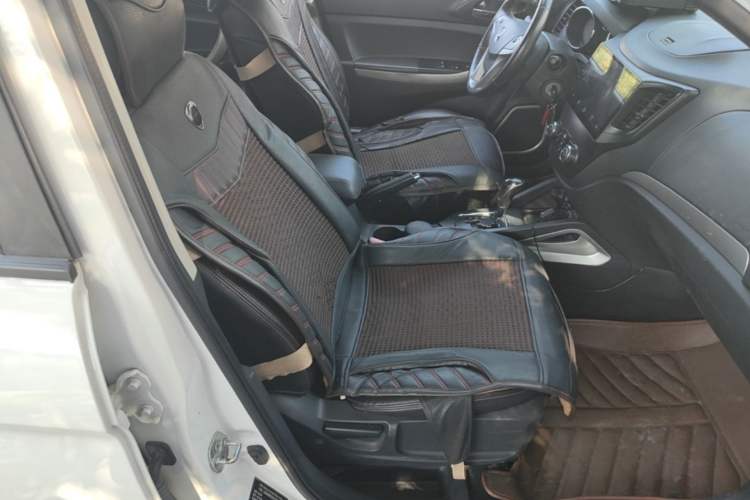 Used CHANGAN CS35 2014 1.6L Automatic Luxury Model China IV Standard Right Front Seat