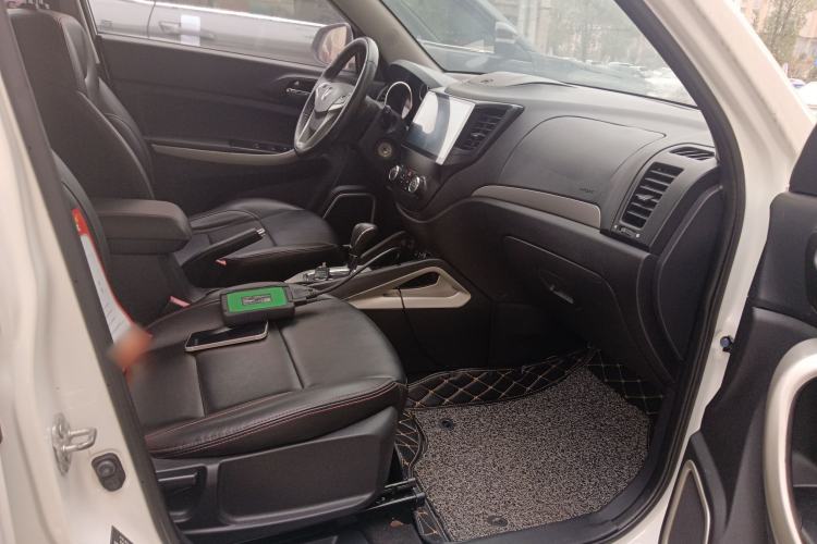Used CHANGAN CS35 2014 1.6L Automatic Luxury Model China IV Standard Right Front Seat